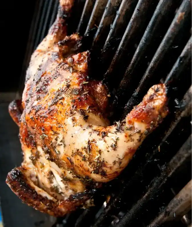 poulet au barbecue grillé croustillant au charbon